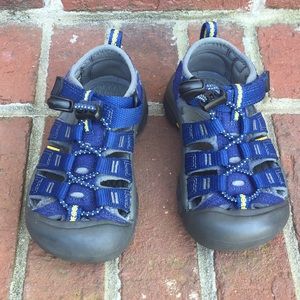 Little Boy Keen EUC Water Shoes
